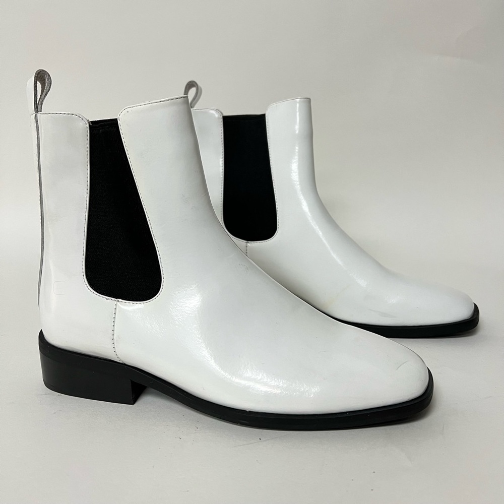 Jeffrey Campbell Emrys Chelsea Boot White Leather Pull On Low Heel Size 6.5